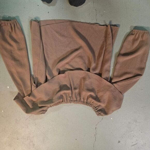Wilfred by Aritzia XS Taupe Off-the-Shoulder Long Sleeve Top - Picture 2 of 4